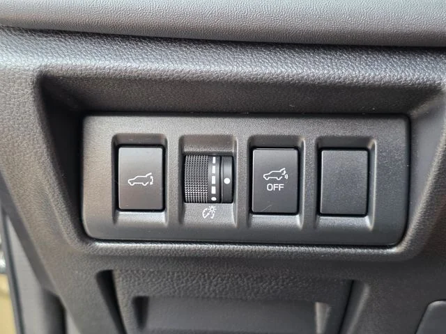 Certified Used 2025 Green Subaru Onyx Edition image 33
