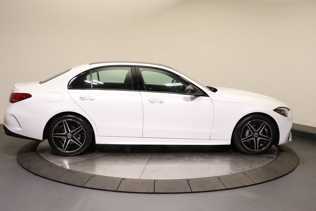 New 2026 MANUFAKTUR Moonlight White Metallic Mercedes-Benz C 300 image 8