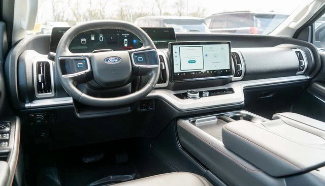 Used 2025 White Ford Active image 13