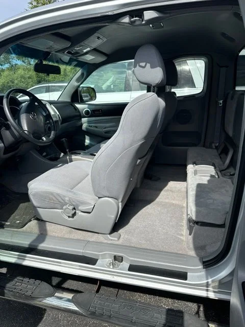Used 2007  Toyota Base image 21