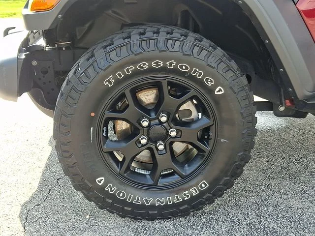 Used 2021 Red Jeep Unlimited Willys image 28