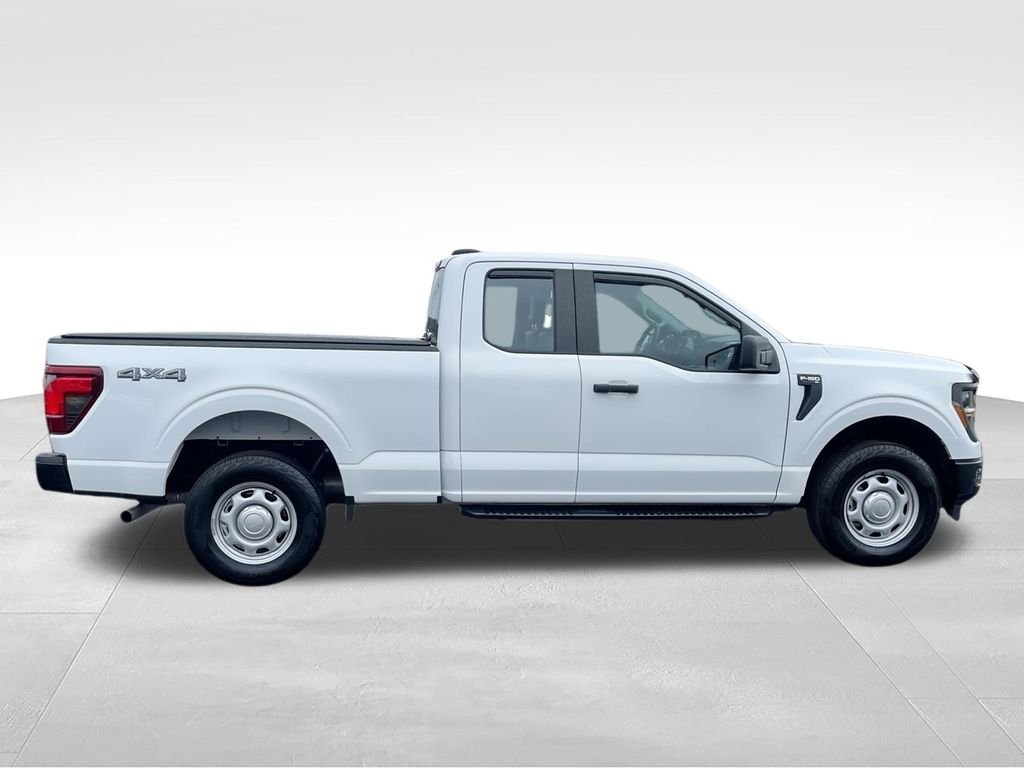 Used 2024 White Ford XL image 9