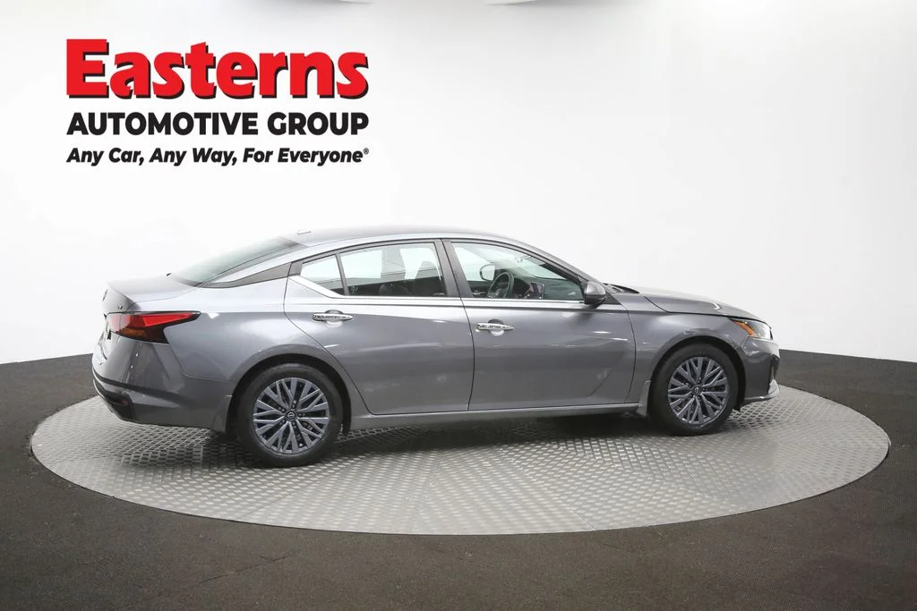 Used 2023 Gray Nissan 2.5 SV image 43