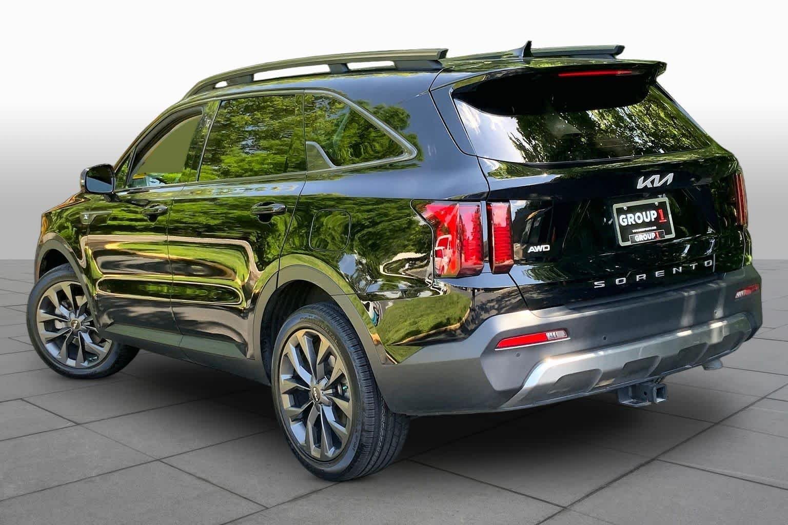 Used 2022 Ebony Black Kia X-Line EX image 11