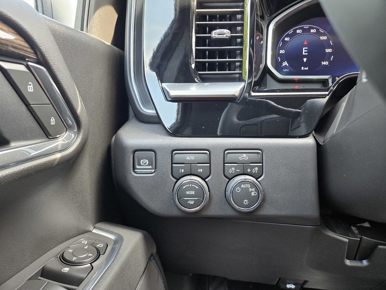 2026 Chevrolet Silverado 1500 LT - Photo 12