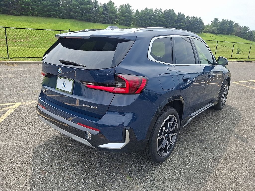 New 2027 Night Dusk Blue Metallic BMW xDrive28i image 4