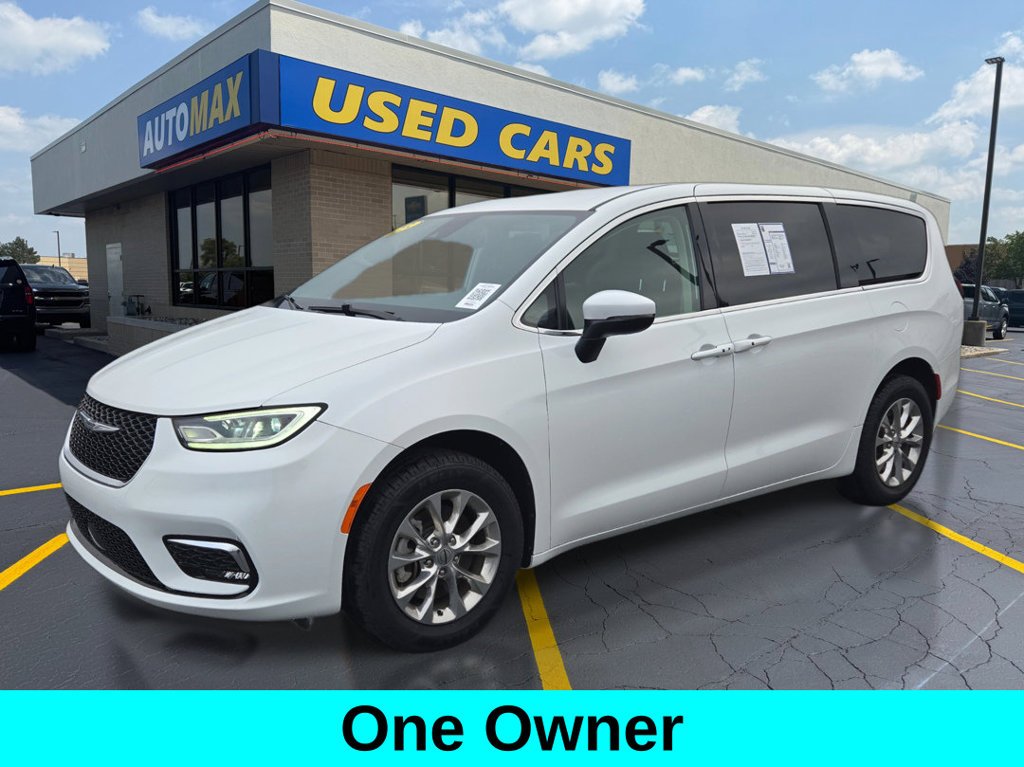 2023 Chrysler Pacifica Touring L