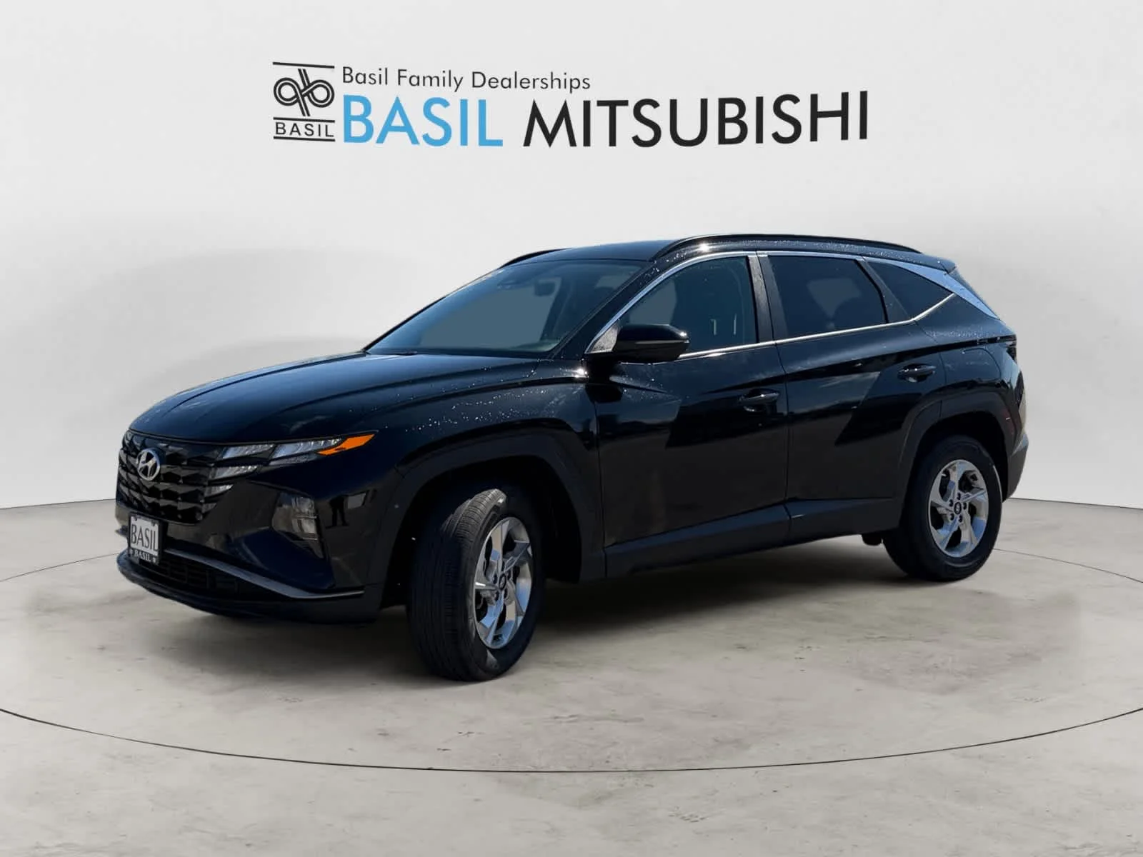 Used 2023 Phantom Black Hyundai SEL image 8