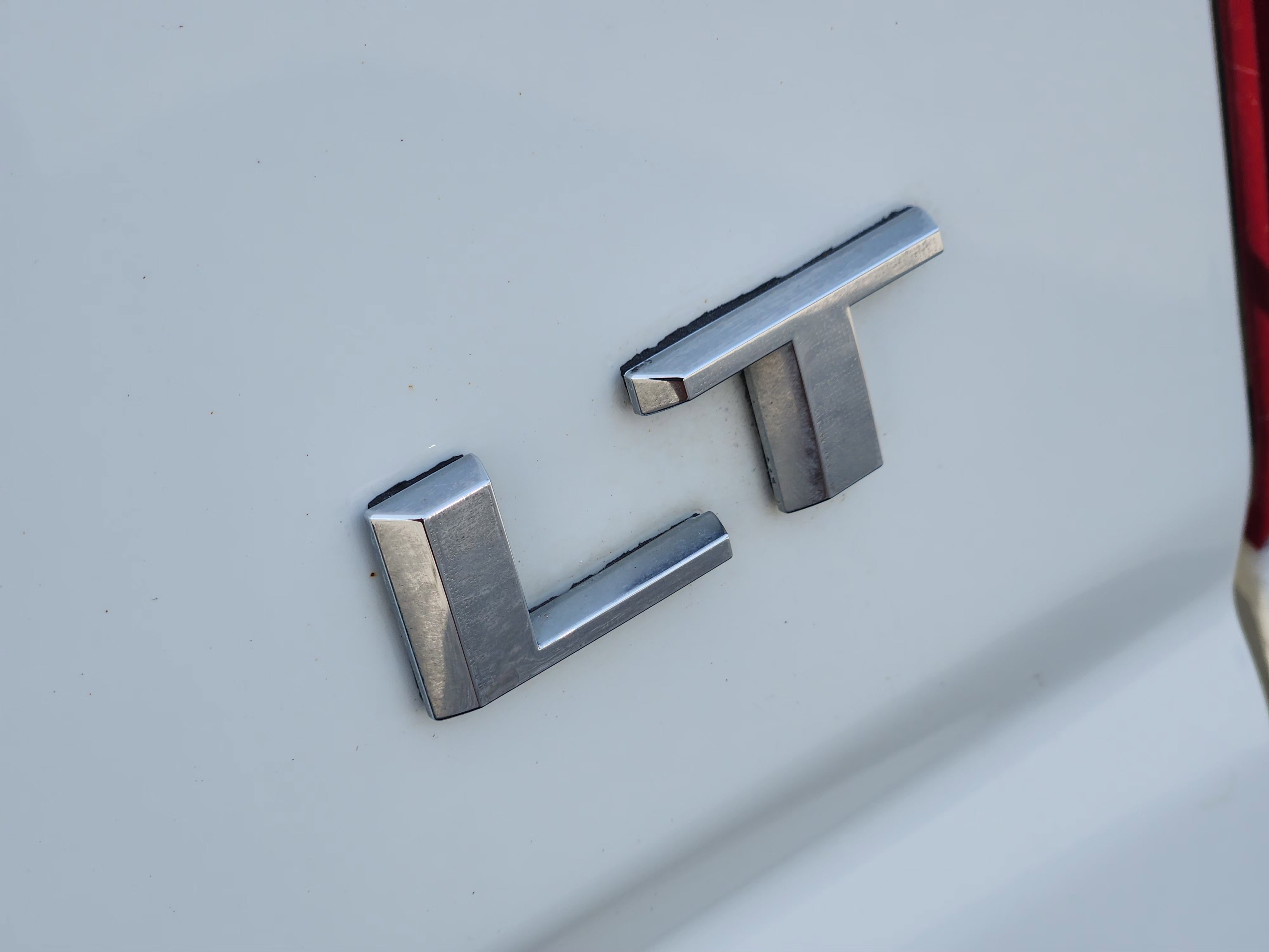 Used 2022 Summit White Chevrolet LT image 13