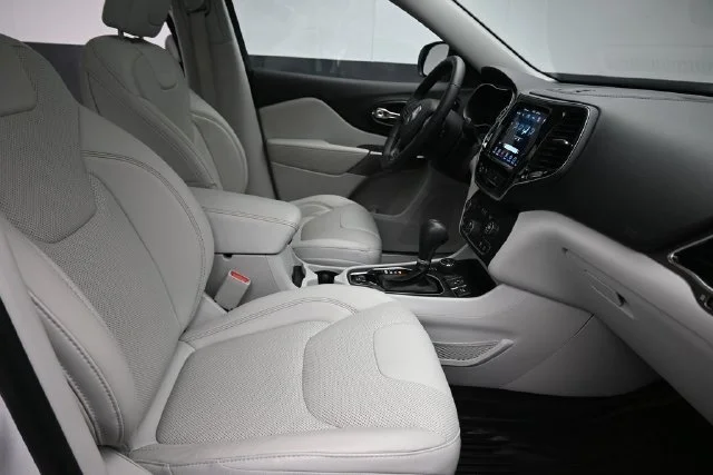 Used 2021 Bright White Clearcoat Jeep Limited image 26
