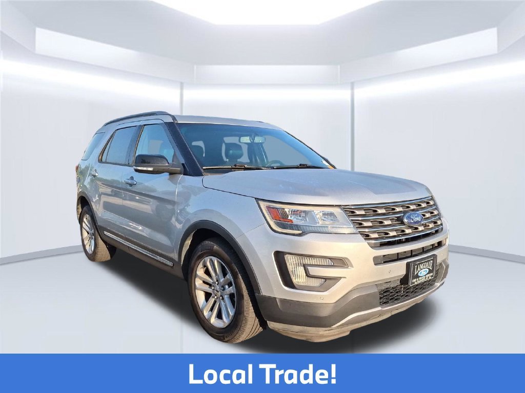 Used 2017 Silver Ford XLT image 6