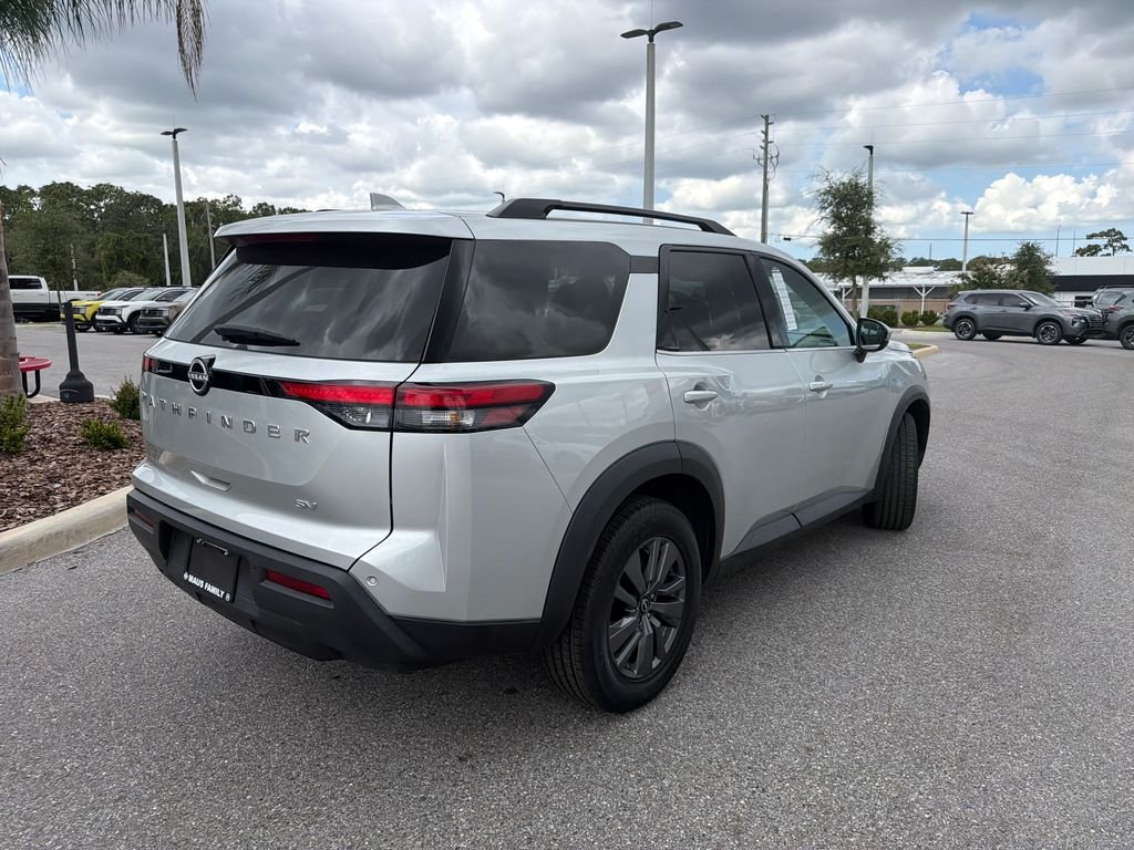 Used 2024 Silver Nissan SV image 7