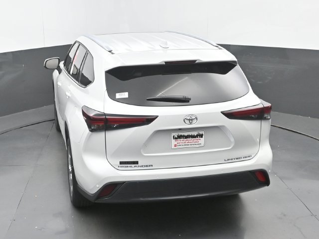 New 2026 Wind Chill Pearl Toyota Limited image 31