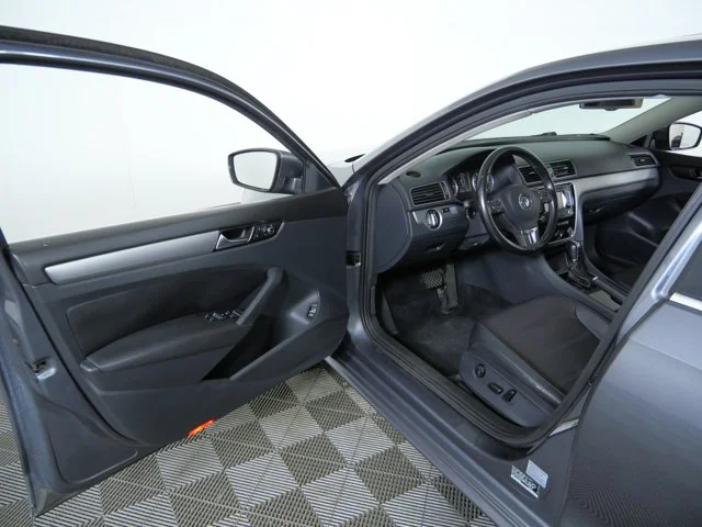 Used 2014 Gray Volkswagen TDI SE image 17