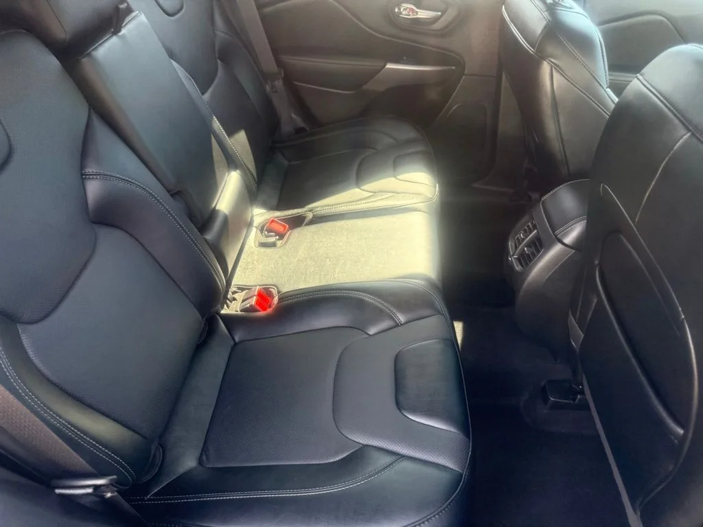 Used 2022 Gray Jeep Latitude Lux image 48