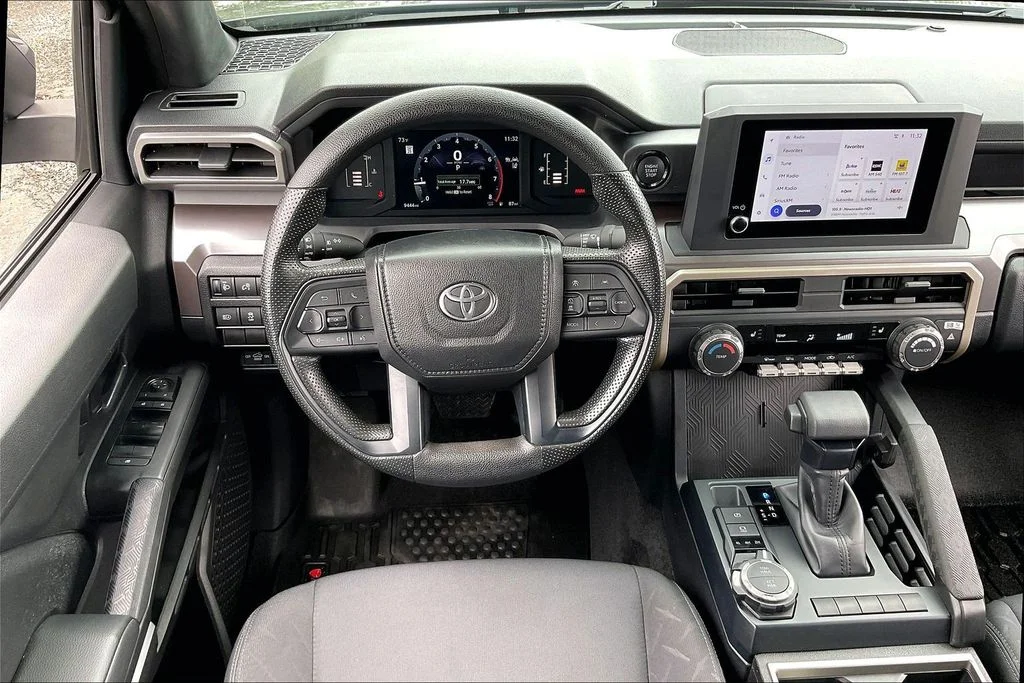 Used 2024  Toyota SR5 image 4