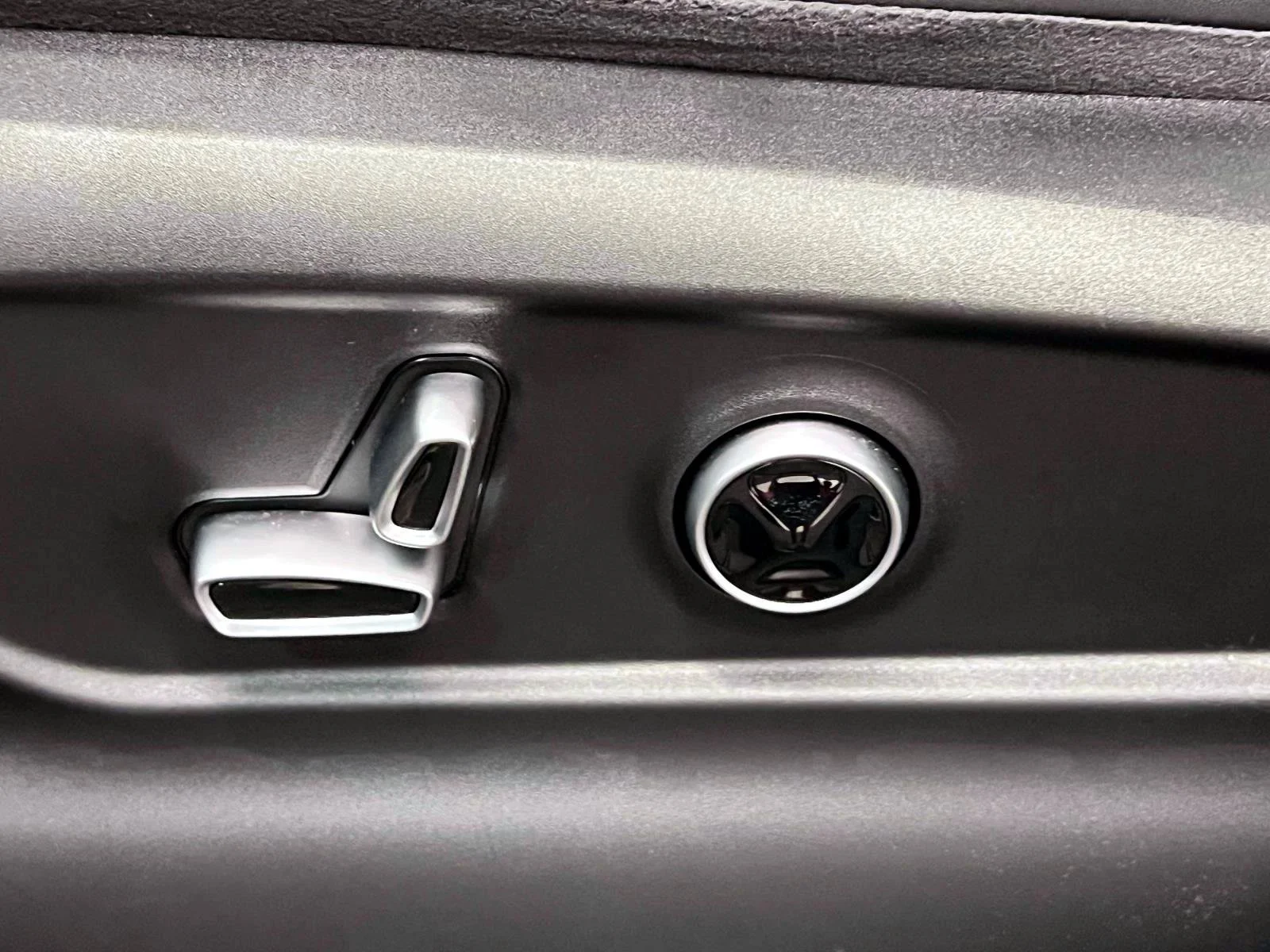 Used 2025 Gray Maserati  image 18