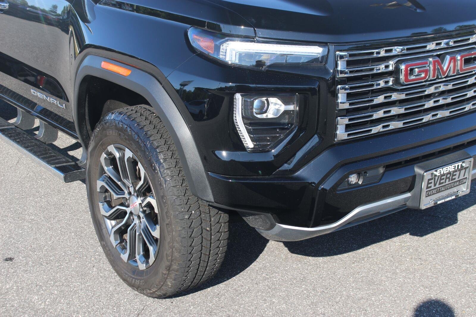 Used 2024 Onyx Black GMC Denali image 9
