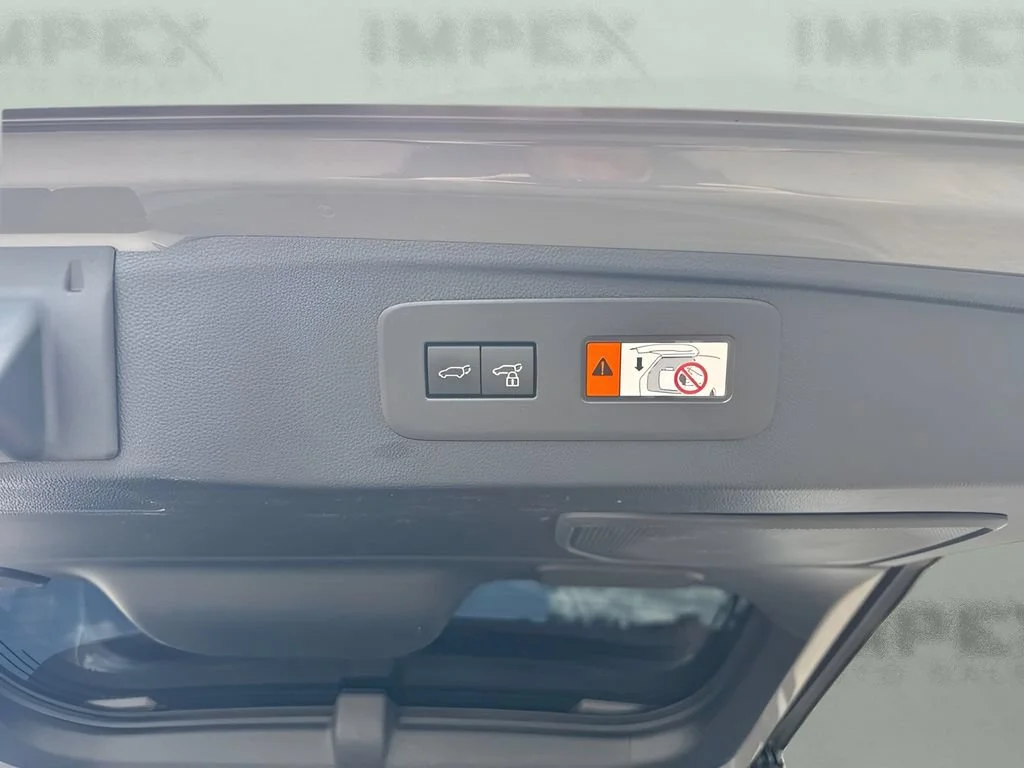 Used 2024  Lexus GX 550 Luxury image 35