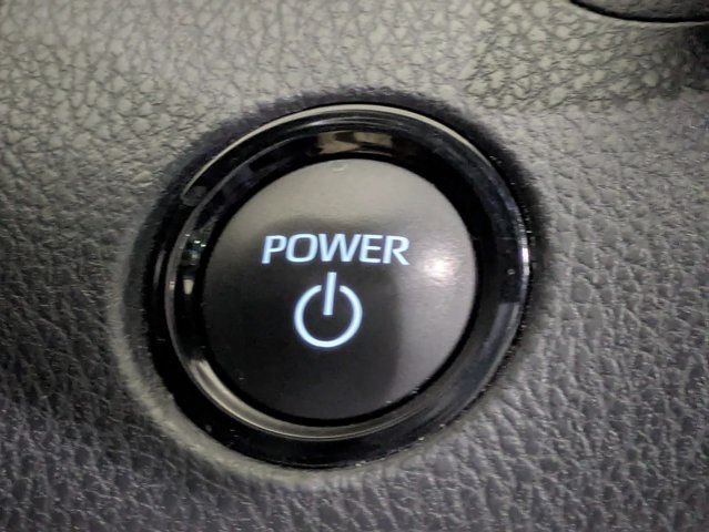Used 2025 Wind Chill Pearl Toyota XSE image 30