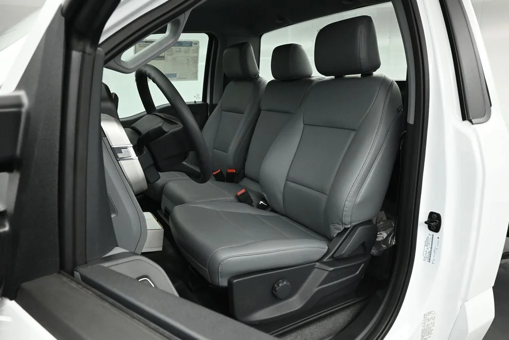 New 2026 Oxford White Ford XL image 8