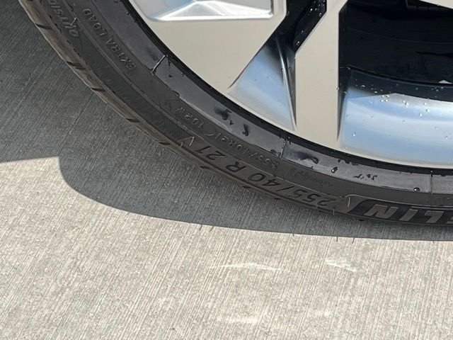 Used 2024 Silver Genesis Performance image 9
