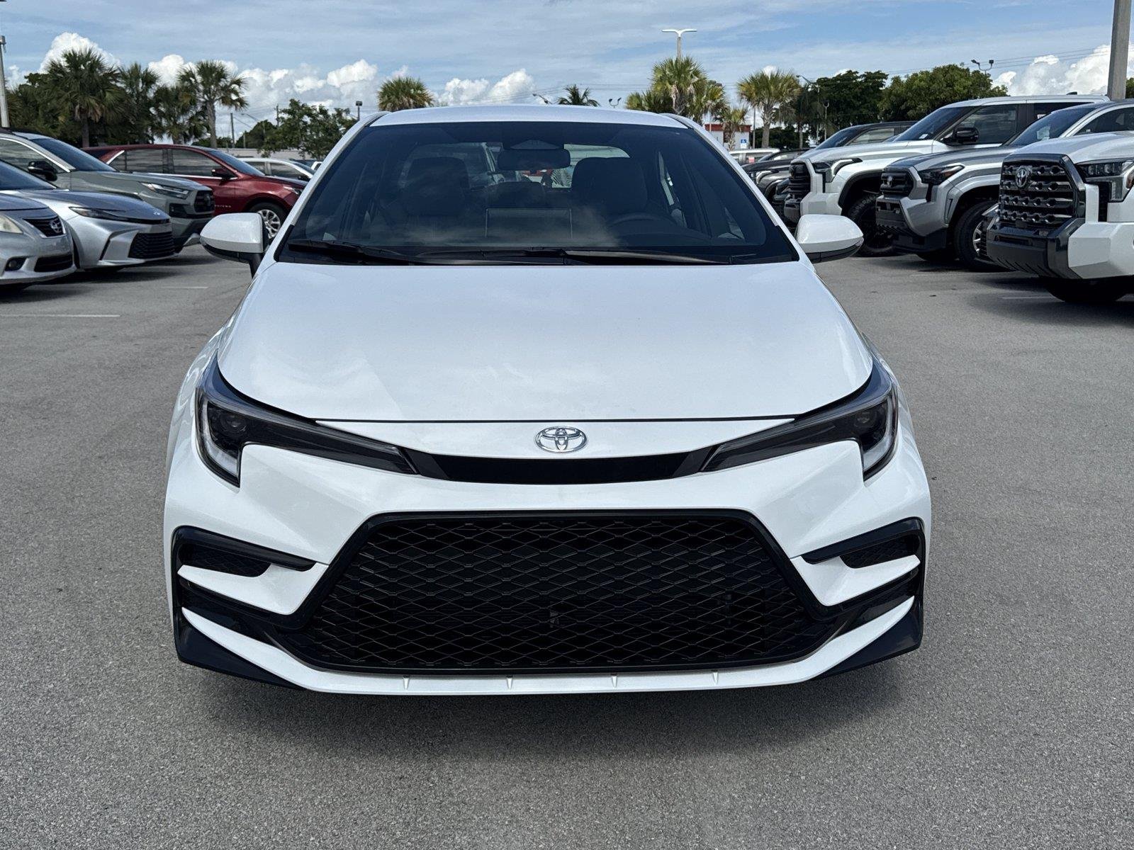 New 2026 Ice Cap Toyota  SE image 2