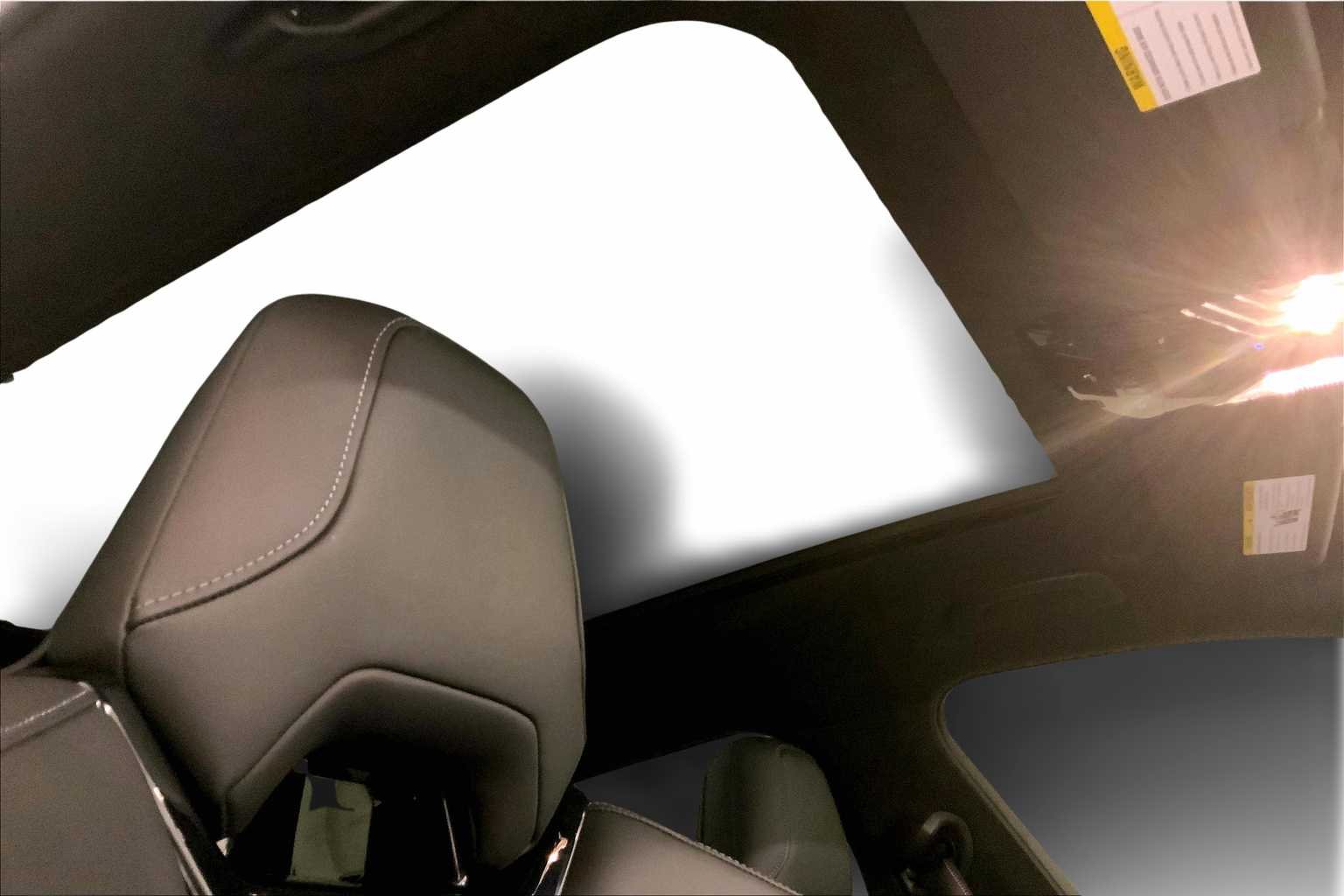 Used 2025 Dark Graphite Metallic BMW  image 13