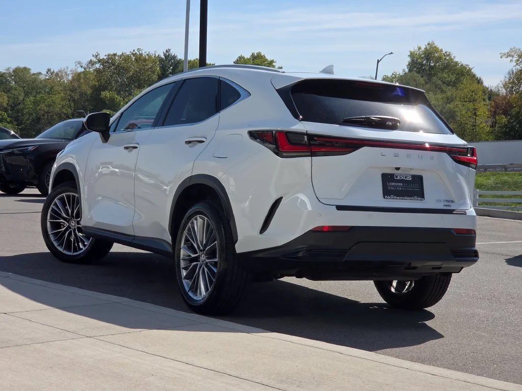 Certified Used 2026 Ultra White Lexus 350h Premium image 27