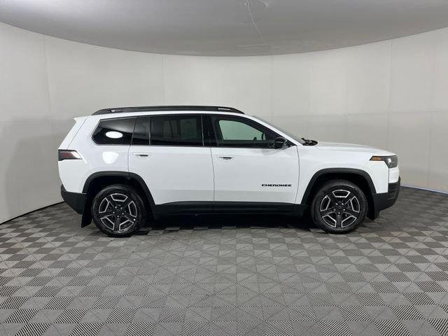 New 2026 Bright White Clear-Coat Exterior Paint Jeep Limited image 30