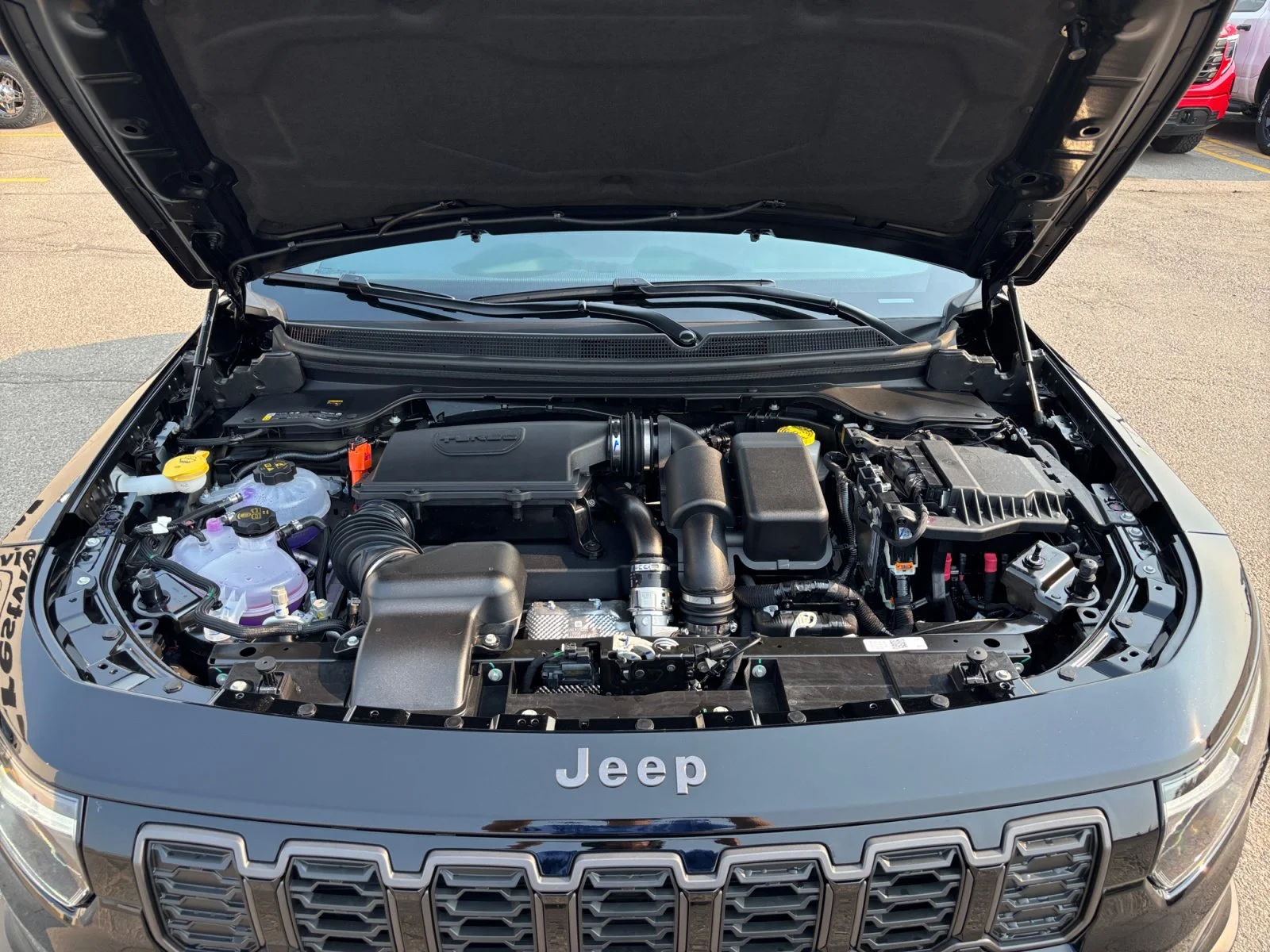 New 2026 Diamond Black Crystal Pearl Jeep Laredo image 20