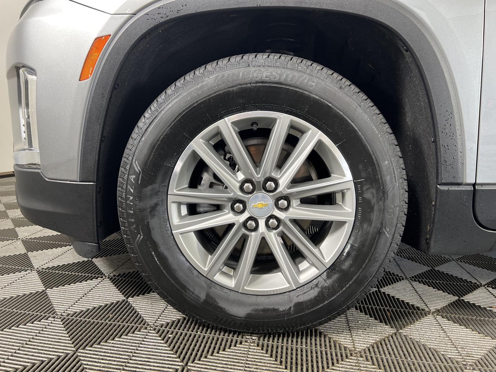 Used 2023 Sterling Gray Metallic Chevrolet LT Cloth image 32