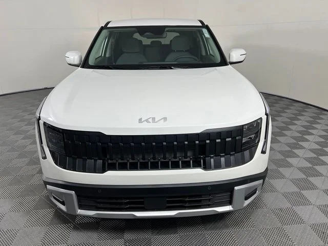 New 2027 White Kia LX image 2