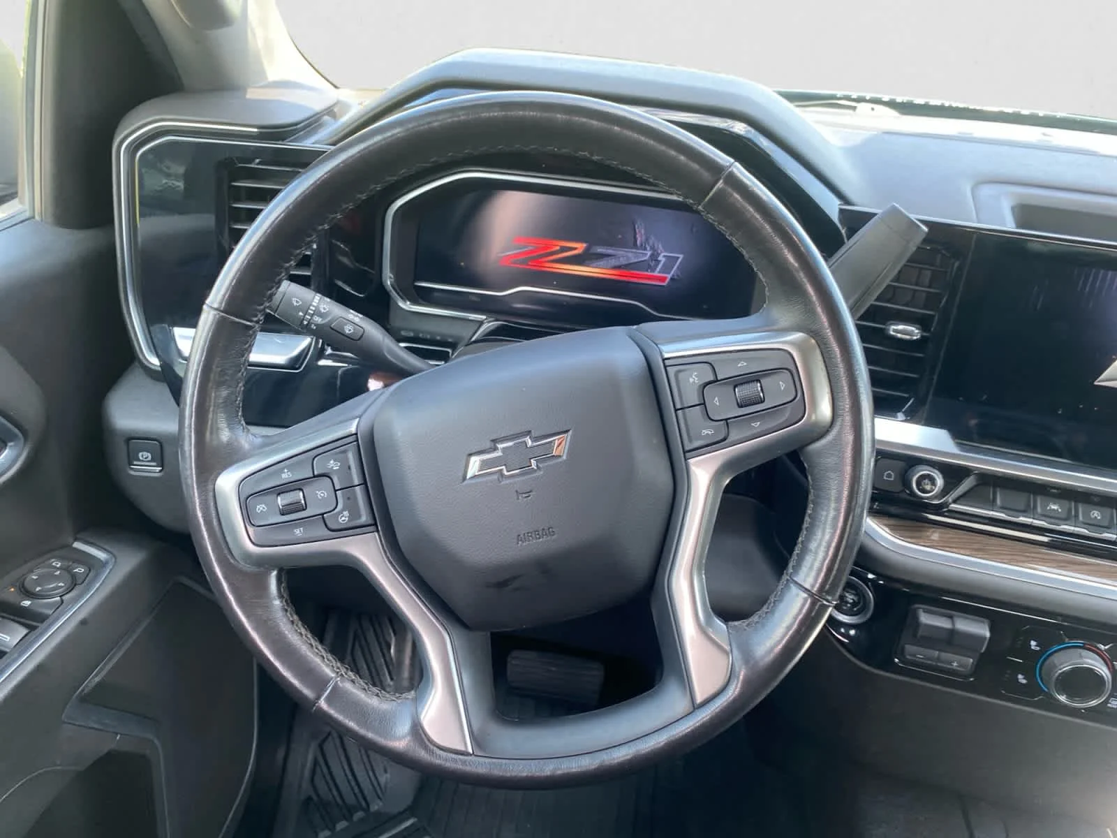 Used 2022 NORTHSKY BLUE METALLIC Chevrolet RST image 17