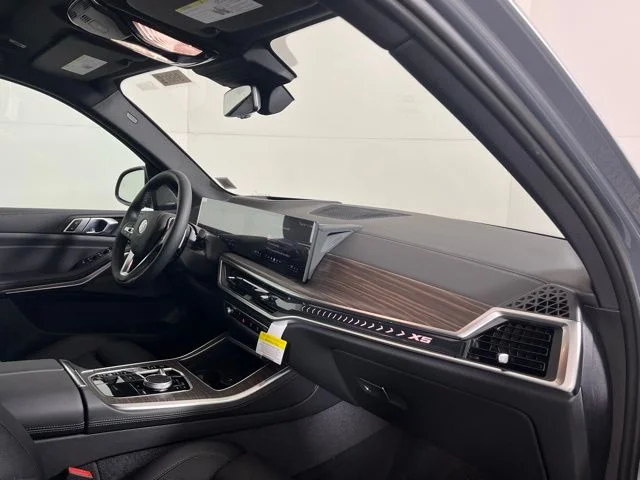 New 2026 Skyscraper Grey Metallic BMW xDrive40i image 18