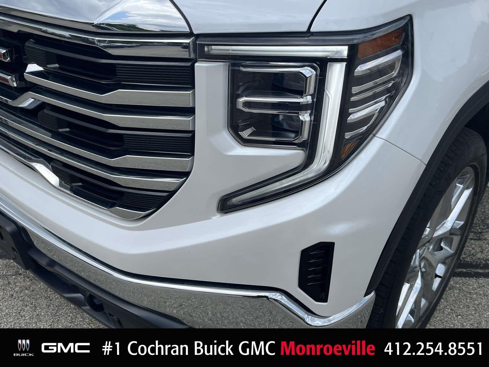 Used 2023 White Frost Tricoat GMC SLT image 18