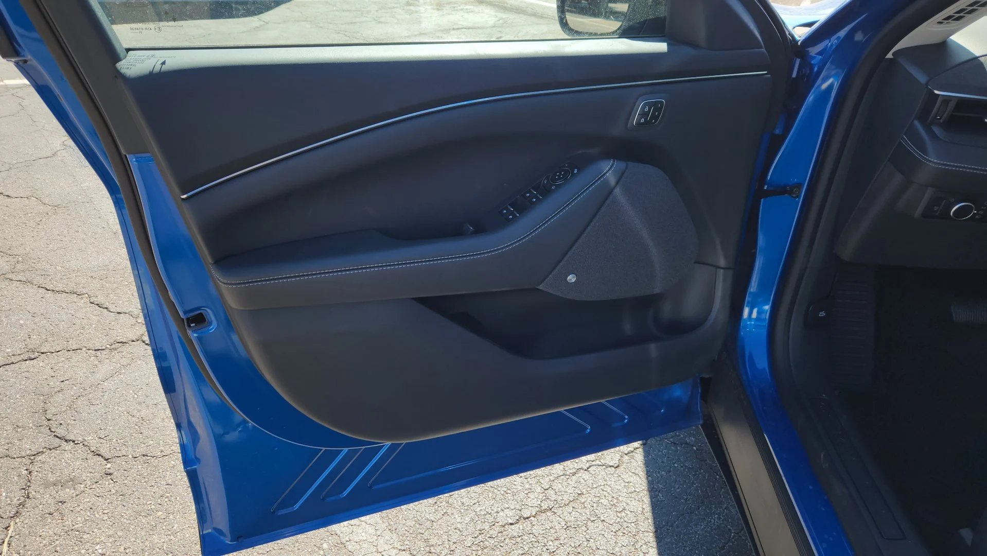 New 2026 Velocity Blue Metallic Ford Premium image 23