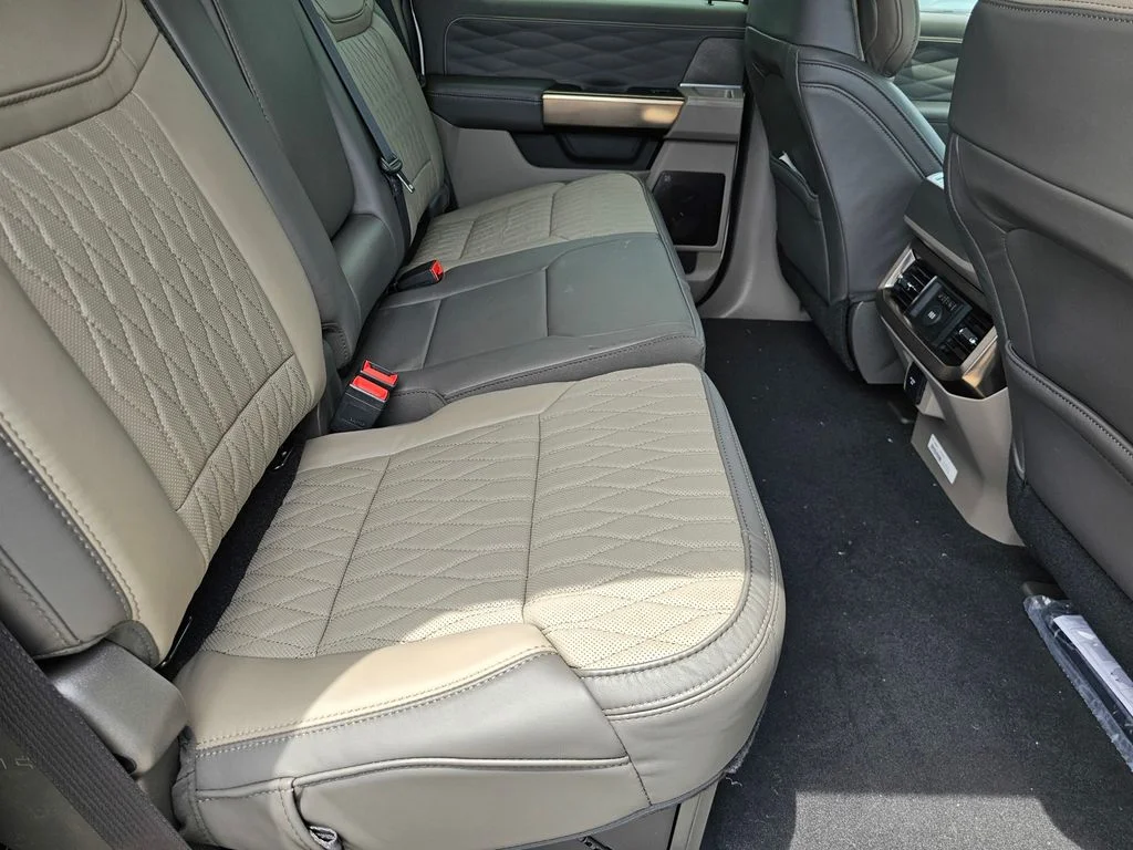 New 2026 Star White Metallic Tri-Coat Ford F-350® Platinum® image 12