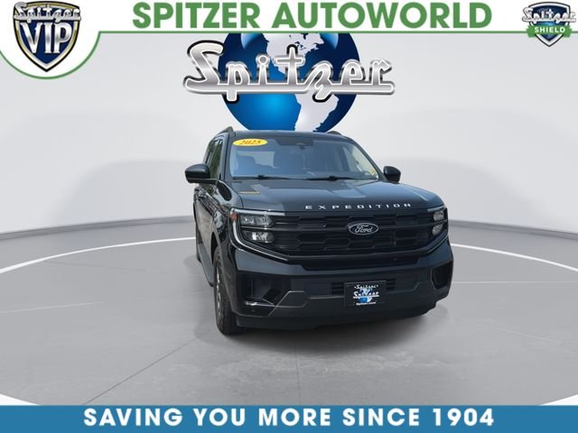 Used 2025 Black Ford Active image 3
