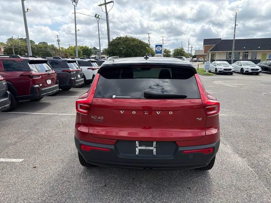 Used 2021 Red Volvo R-Design image 8