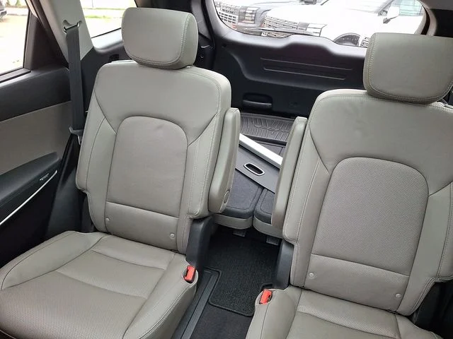 Used 2017 Silver Hyundai Limited Ultimate image 18