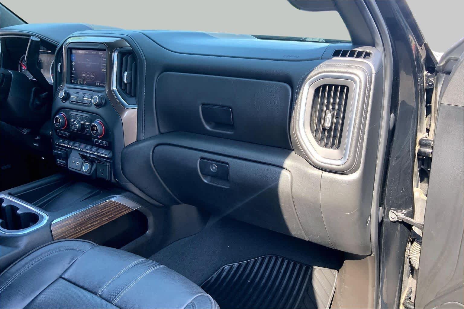 Used 2021 Black Chevrolet High Country image 18