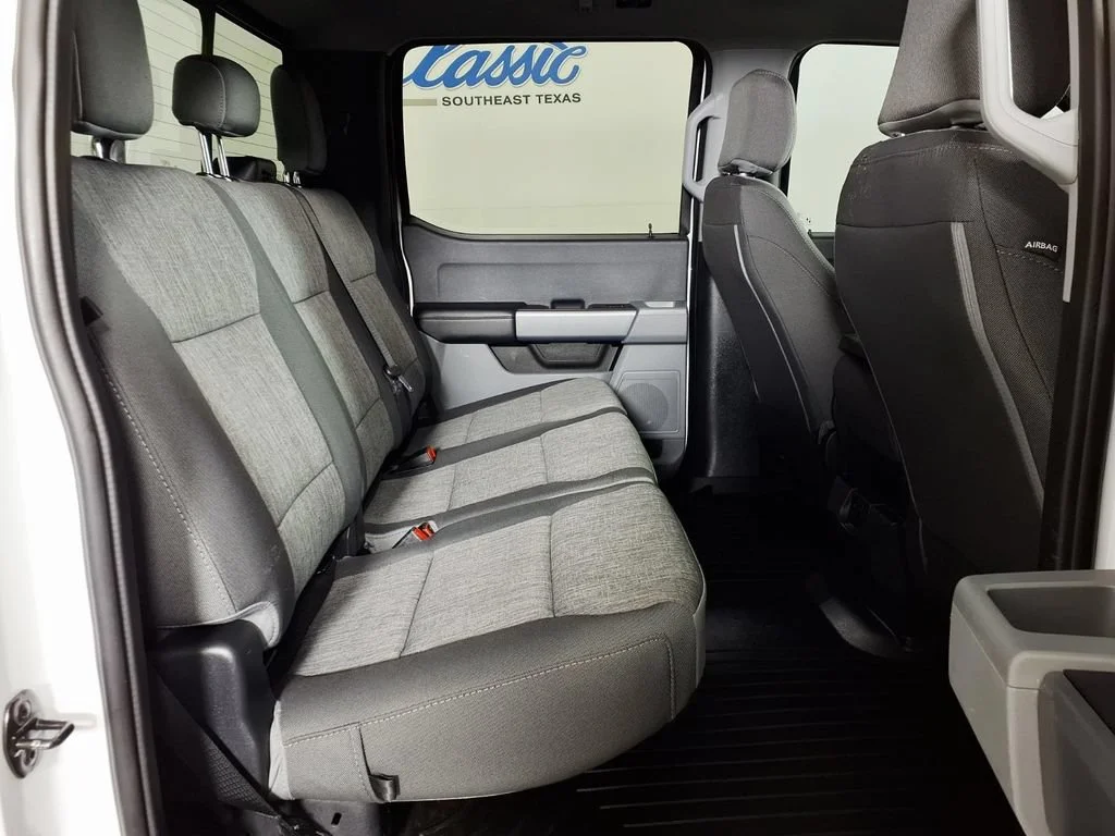 Used 2023 White Ford XL image 11