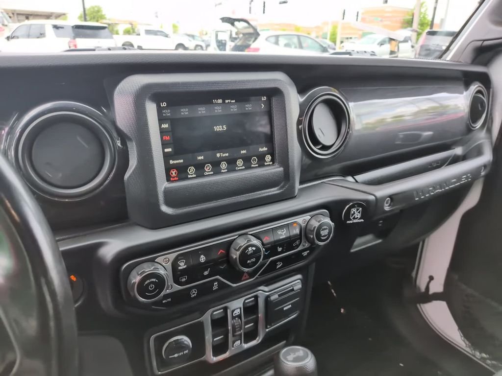 Used 2020 White Jeep Unlimited Sport Altitude image 24