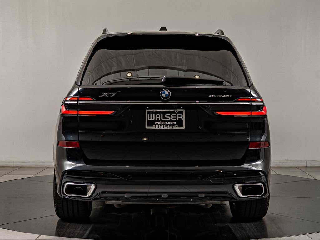 Used 2025 Black Sapphire Metallic BMW xDrive40i image 6