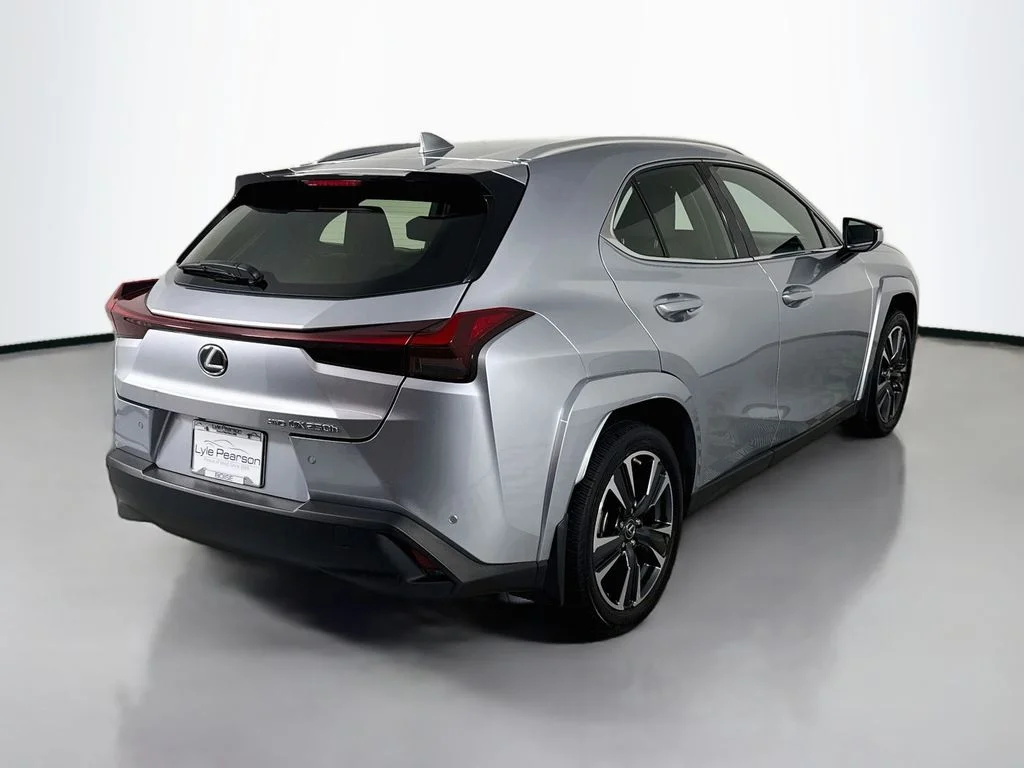 Used 2023 Iridium Lexus 250h Premium image 9