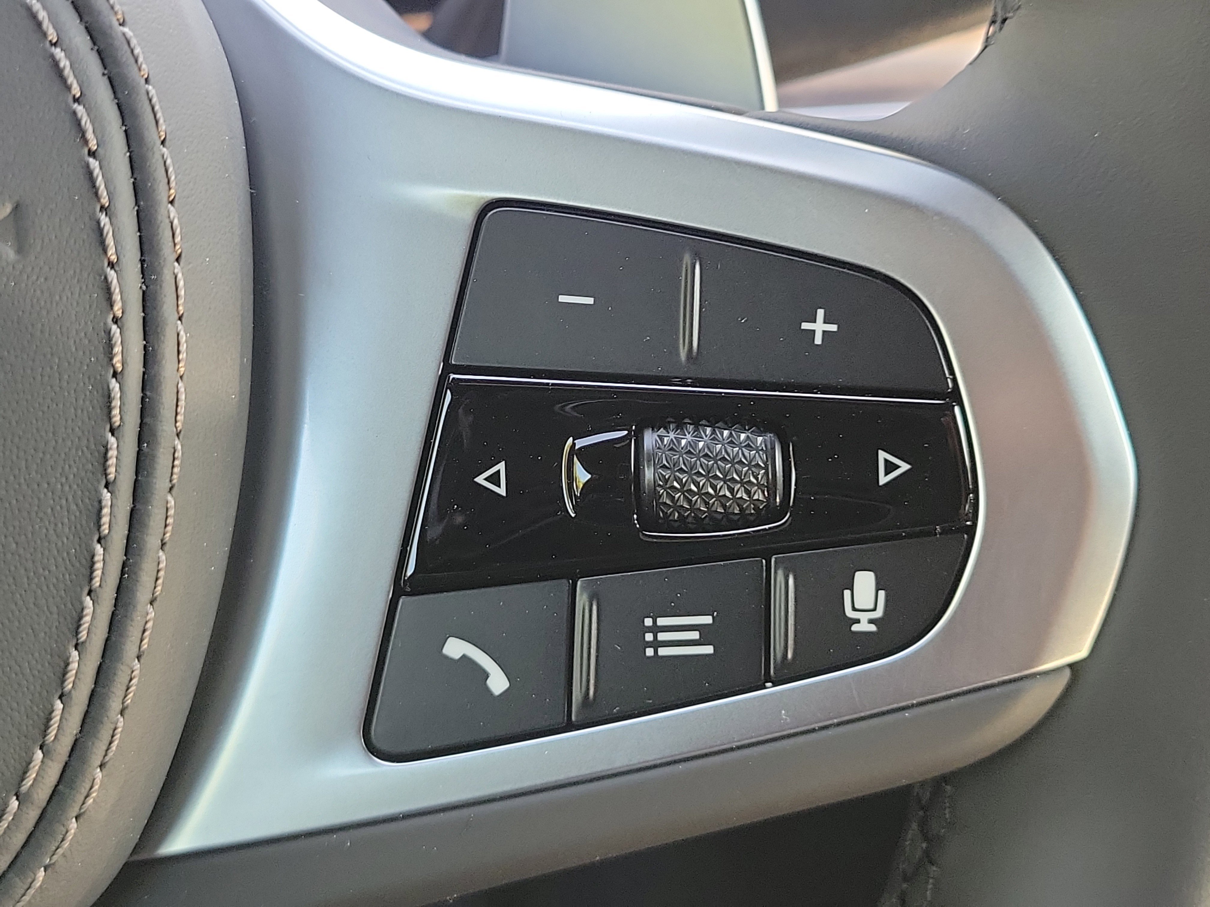 New 2026 Brooklyn Grey Metallic BMW xDrive40i image 29