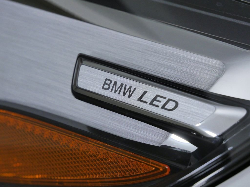 New 2026 Alpine White BMW xDrive28i image 4