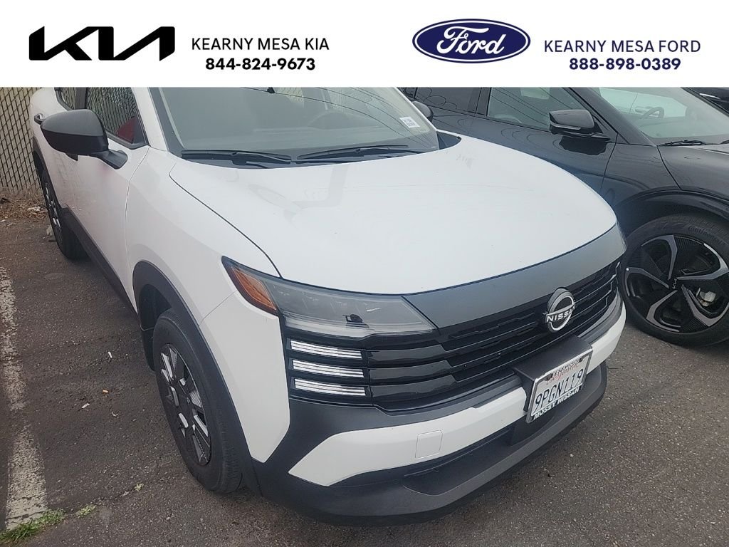 2025 Nissan Kicks 2.0 S's photo