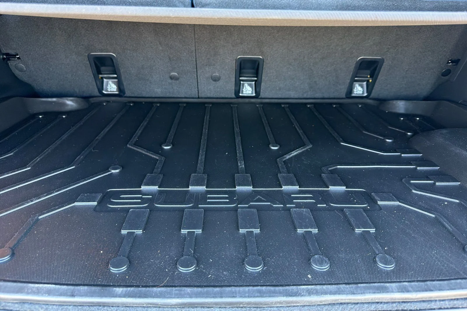 Used 2019 White Subaru Hybrid image 19